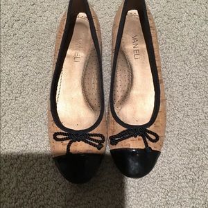 Vaneli flats